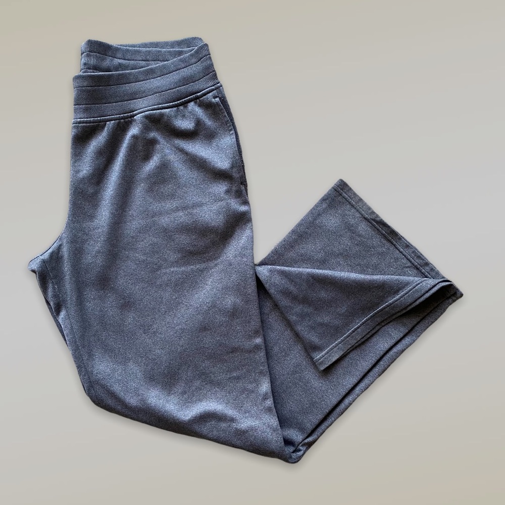 Under Armour Women’s Grey Semi Fitted Fleece Lined Storm Sweatpants
